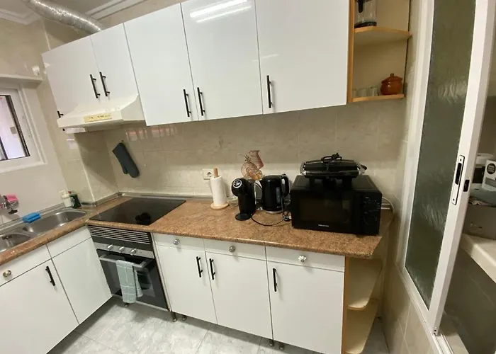Beautiful Apartment 1 Minute Walk To The Beach